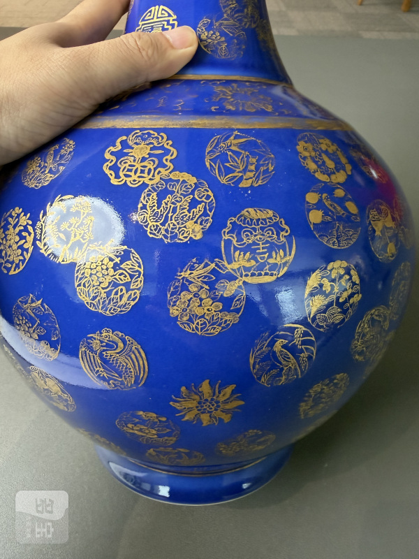 清光绪 霁蓝釉描金皮球花纹赏瓶 - 图8